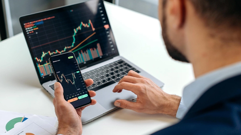 Plataforma de Trading de BTC +780 Elvion